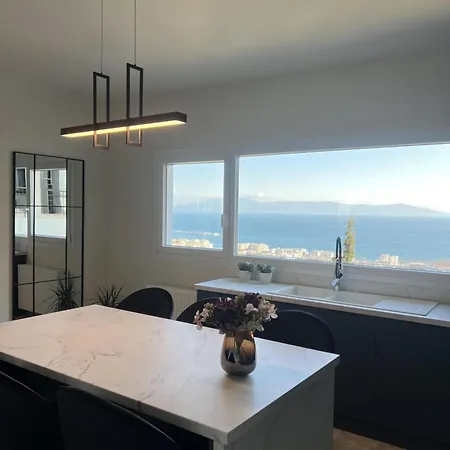 Nayra View & Apartamento