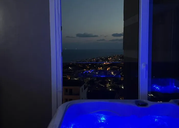 Апартаменты Nayra View & *
