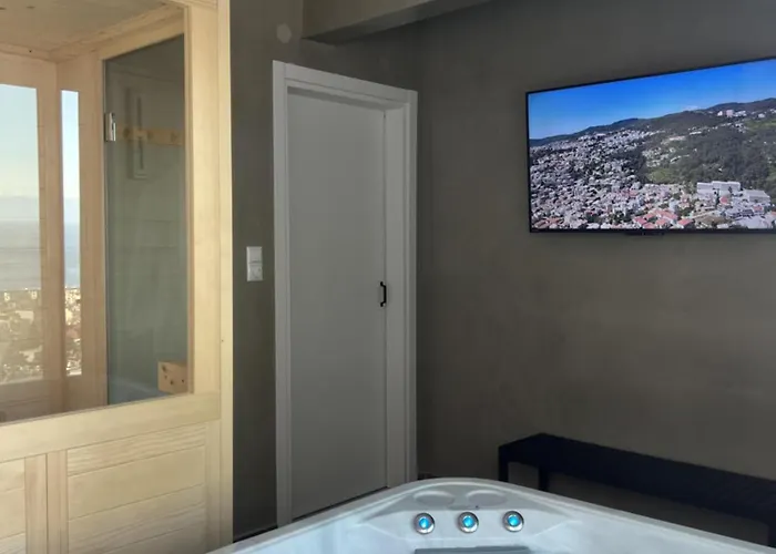 Amphitrite View & Spa Apartman *