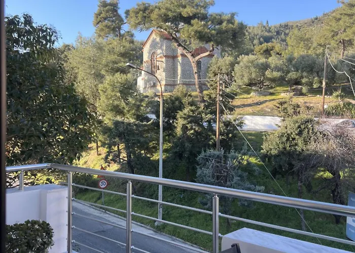 Amphitrite View & Spa *